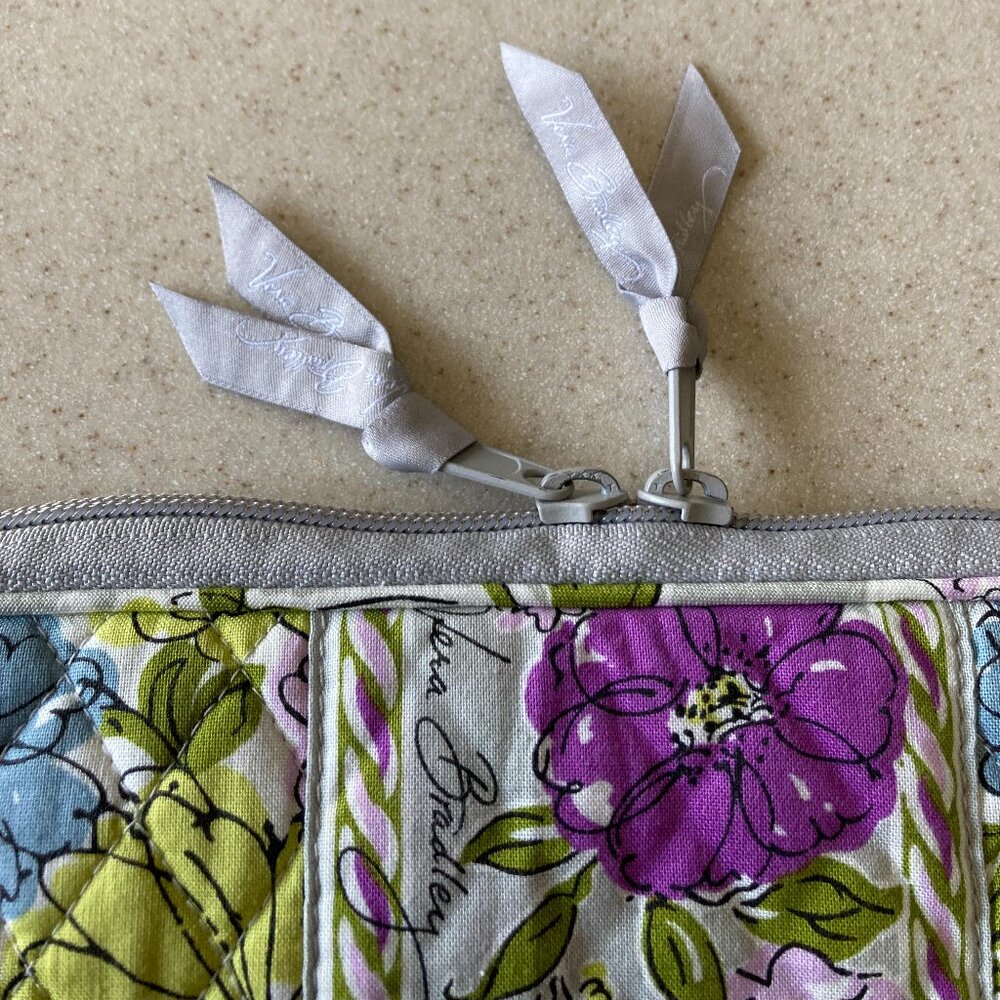 Vera Bradley Laptop Case EUC Watercolor Pattern - Picture 13 of 14